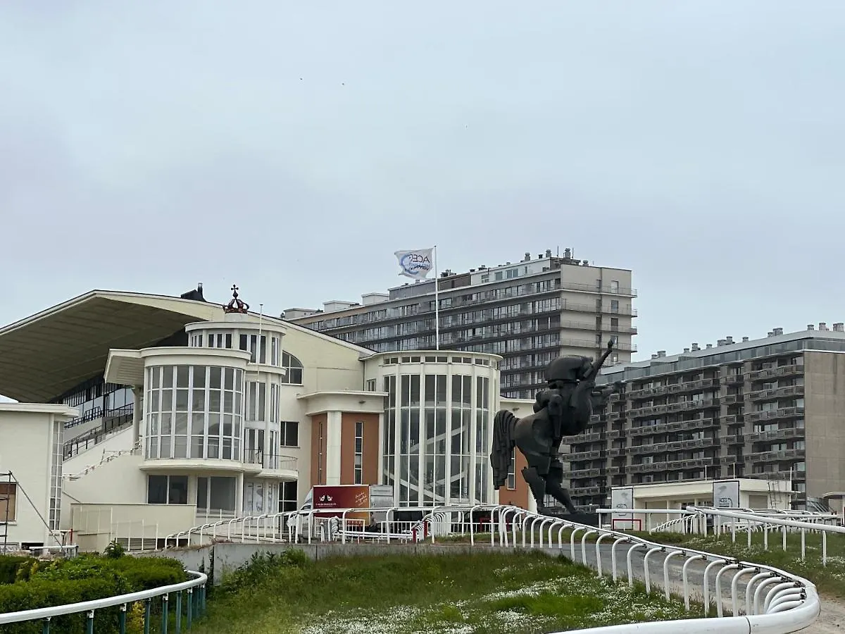 Cosy 1 Bedroom Apartment 900M From Beach Ostend Belgium