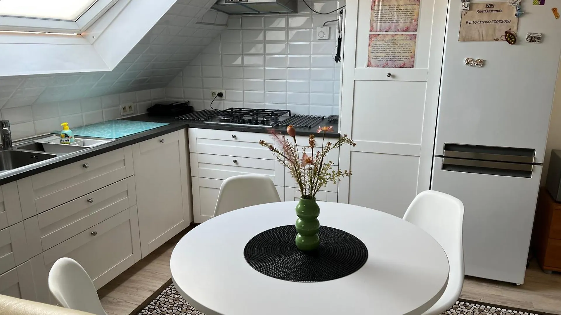 Cosy 1 Bedroom Apartment 900M From Beach 奥斯滕德 0*,
